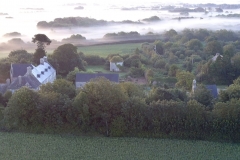 La manoir dans la brume