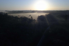 Vue de la campagne au petit jour